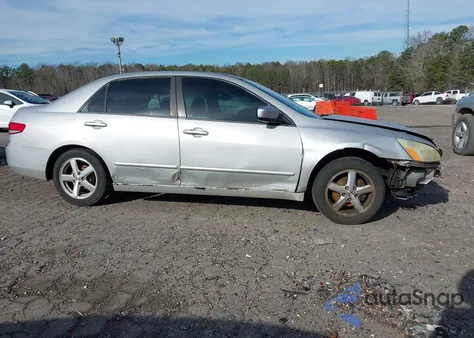 2004 Honda Accord 2.4 Dx z USA, uszkodzony, nr VIN 1HGCM56124A005541